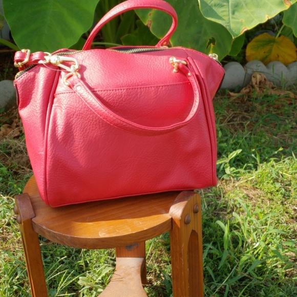 Juicy Couture Diagonal Zipper Satchel Leather Red - Picture 4 of 8